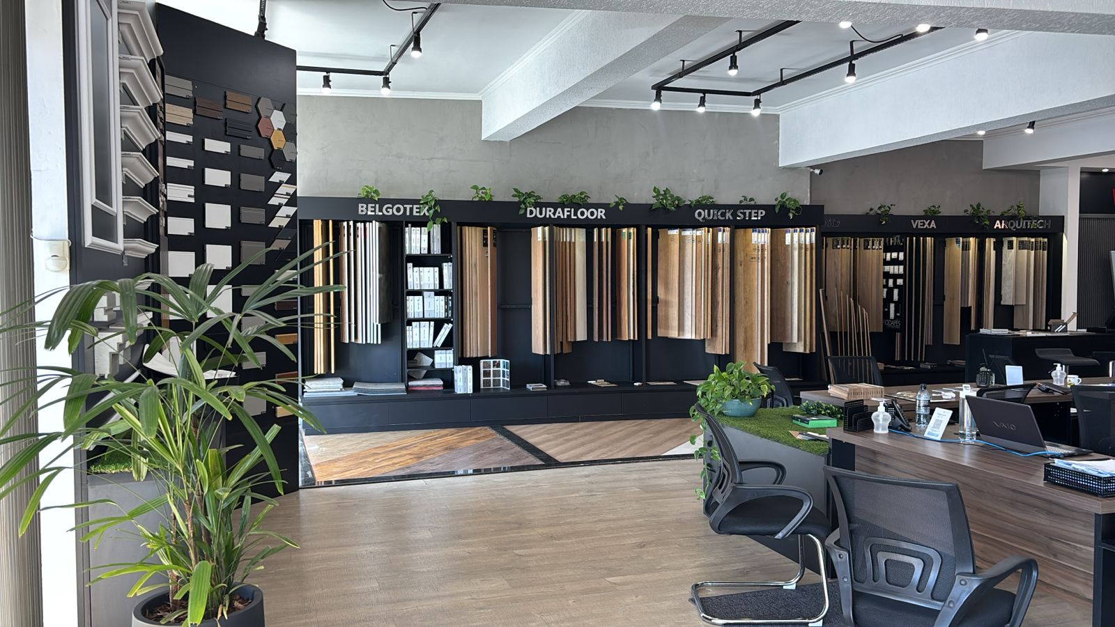 Showroom de pisos laminados e vinílicos - Carpetes e Cia